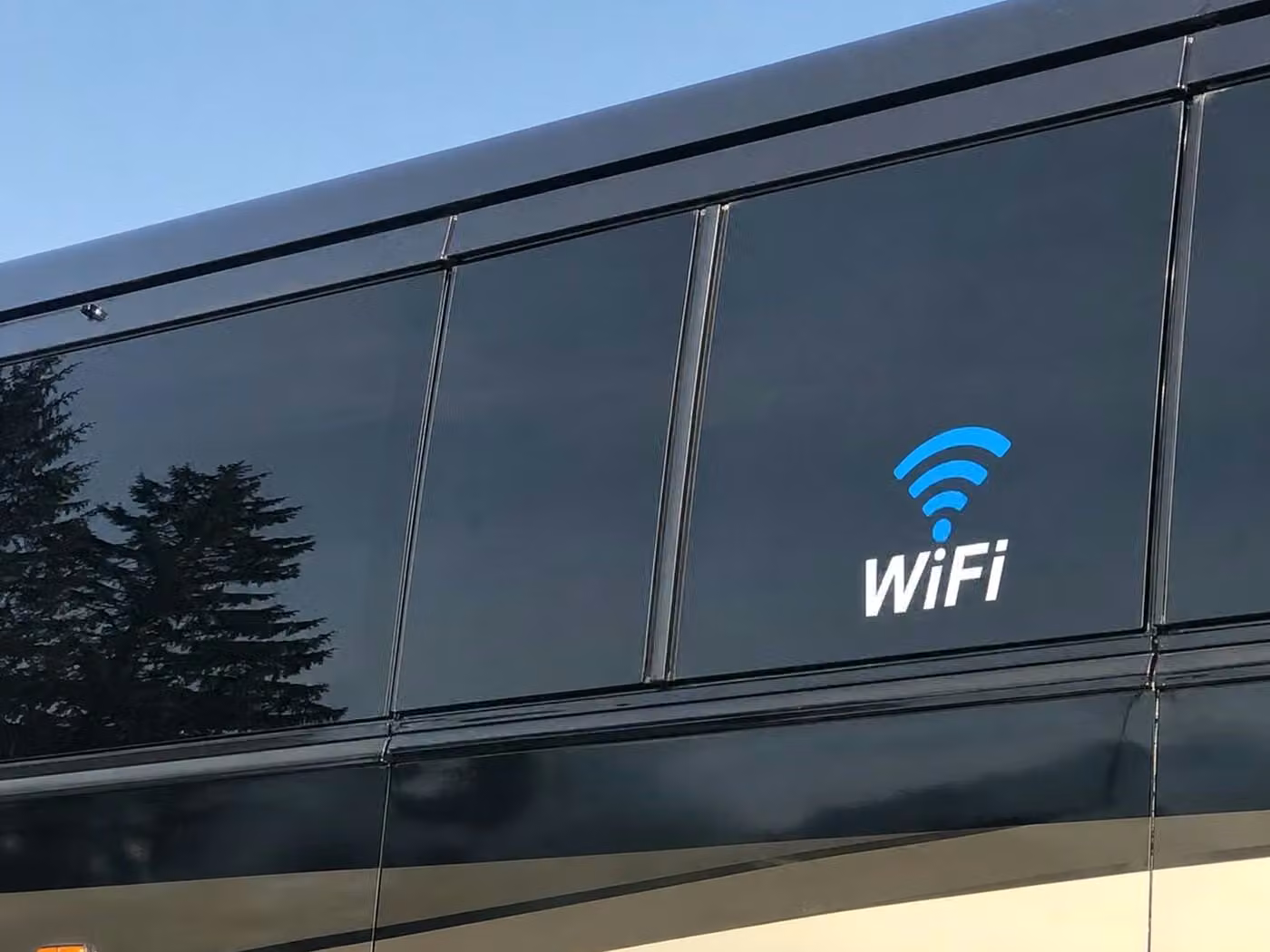 brooklyn center 15 passenger minibus wifi