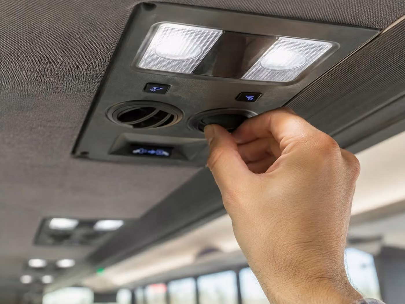 brooklyn center 28 passenger minibus air conditioning